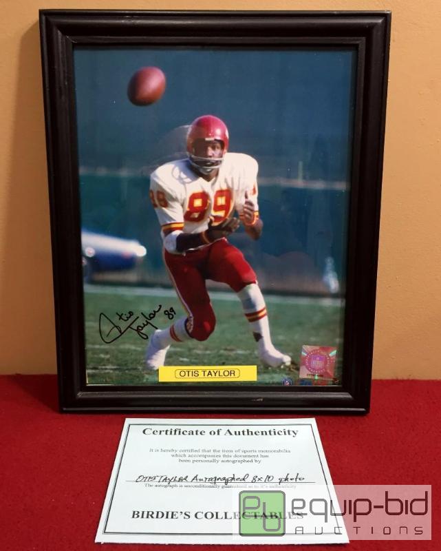 lot 1020 image: OTIS TAYLOR FRAMED AUTHENTIC AUTOGRAPHED 8 X 10 PHOTO WITH C.O.A 1969 SUPER BOWL CHAMPIONSHIP TEAM