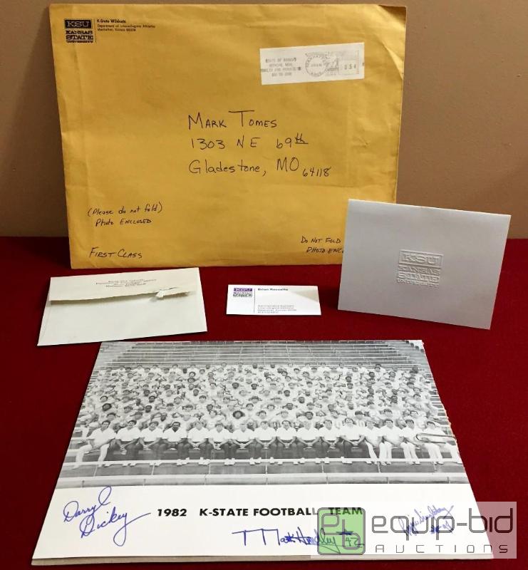 lot 1031 image: 1982 K STATE TEAM FOOTBALL PHOTO INCLUDING 3 AUTOGRAPHS - VINTAGE - RARE