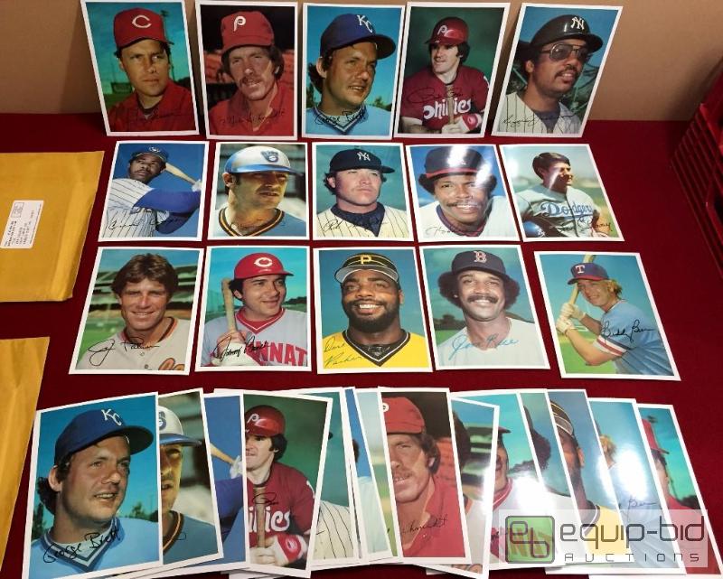 lot 1118 image: (2) 1981 TOPPS JUMBO 5X7 BASEBALL MAIL IN SUPERSTAR CARD LOT - BRETT