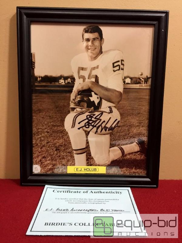 lot 1129 image: E.J. HOLUB FRAMED AUTHENTIC AUTOGRAPHED 8 X 10 PHOTO WITH COA 1969 CHIEFS SUPERBOWL CHAMP PLAYER
