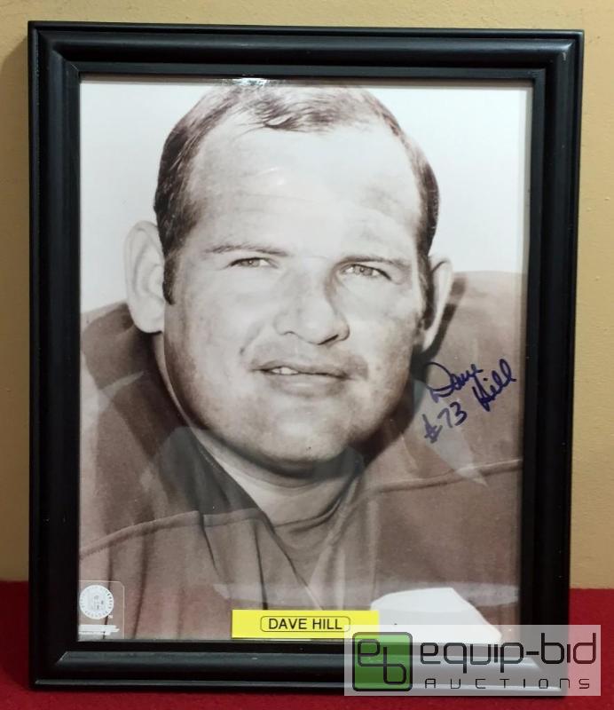 lot 1152 image: DAVE HILL FRAMED AUTHENTIC AUTOGRAPHED 8 X 10 PHOTO WITH COA 1969 CHIEFS SUPERBOWL CHAMP MEMBER