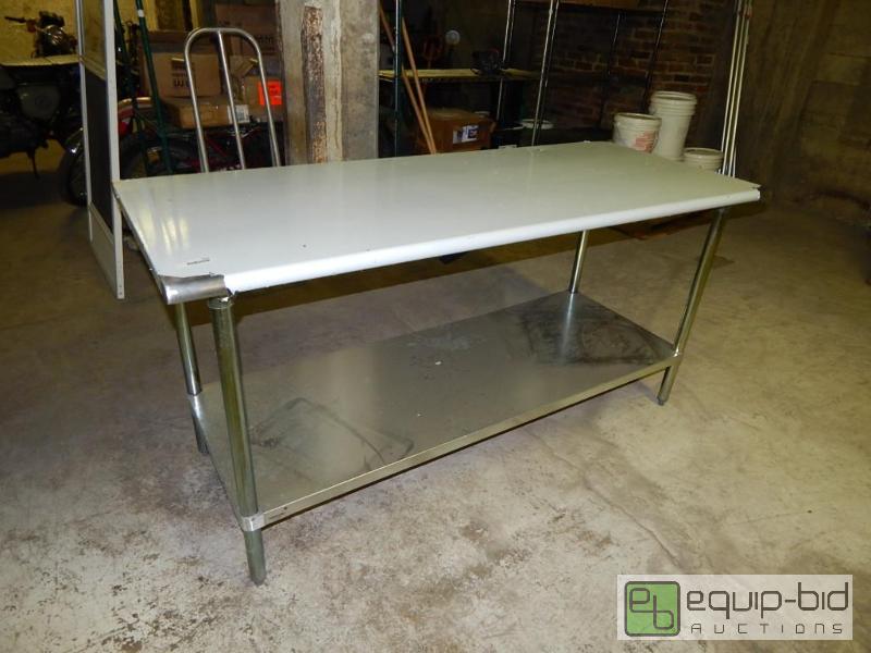 lot 5501 image: Advance Tabco SS Table