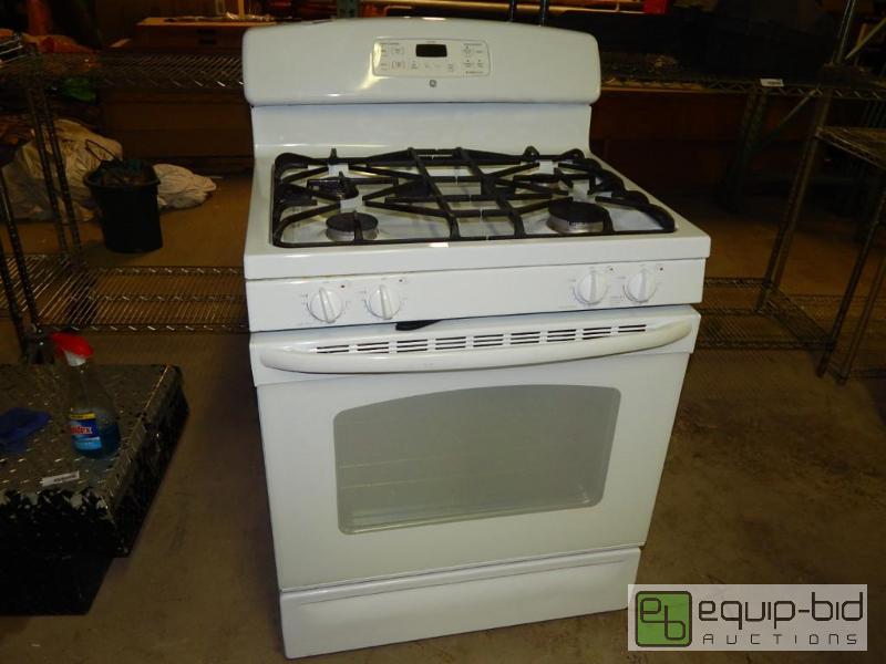 lot 5506 image: GE Gas Stove