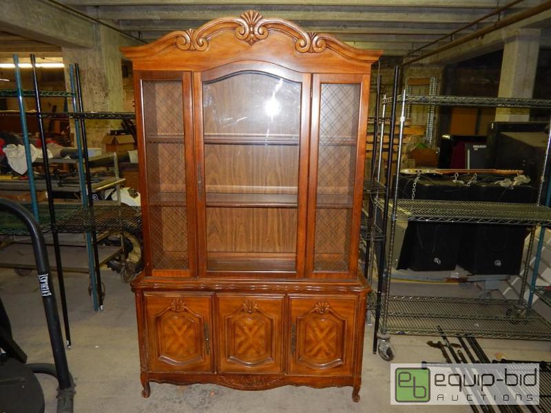 lot 5515 image: China Cabinet
