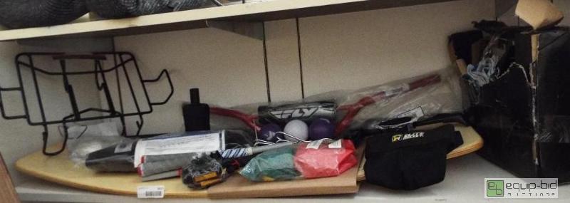 lot 5625 image: Sporting Good Lot    Stress Balls   Hand Clam...