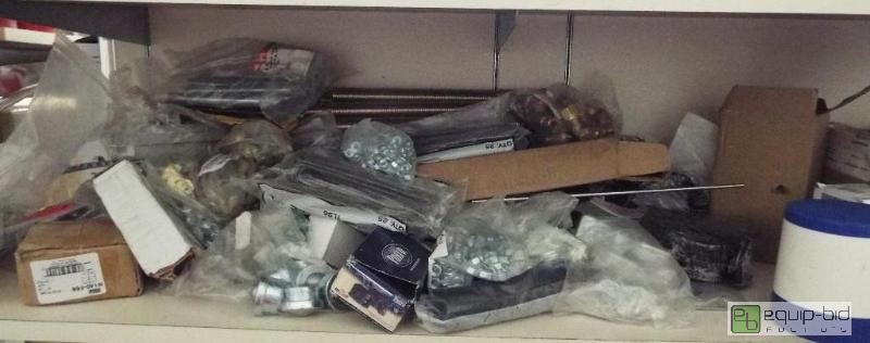 lot 5639 image: Hardware Lot    Pullys   Nuts   Bolts   Scr...