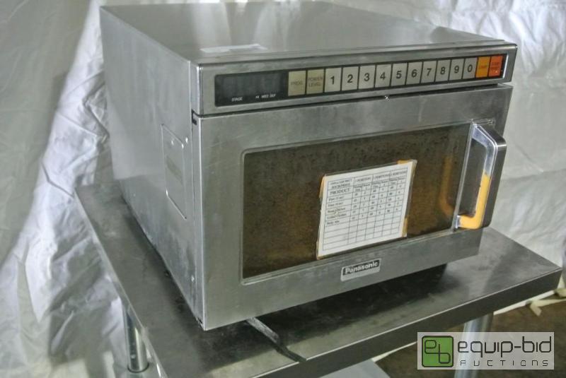 lot 106 image: Panasonic Commercial Microwave