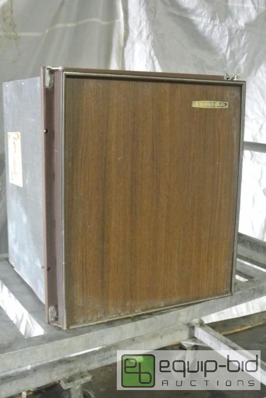 lot 135 image: Norcold Mini Refrigerator