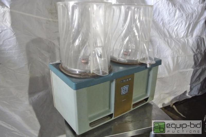 lot 207 image: Lacy Dane Two Flavor Frozen Drink Machine