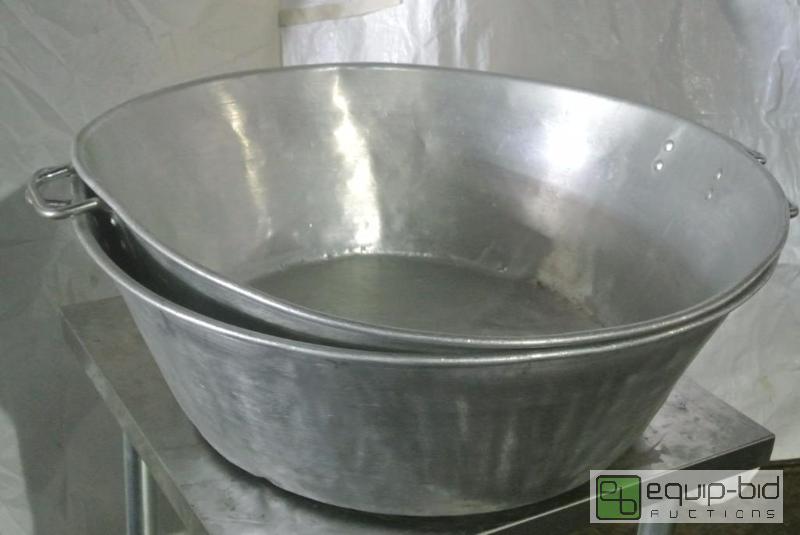 lot 633 image: (2) Giant Aluminum Pots