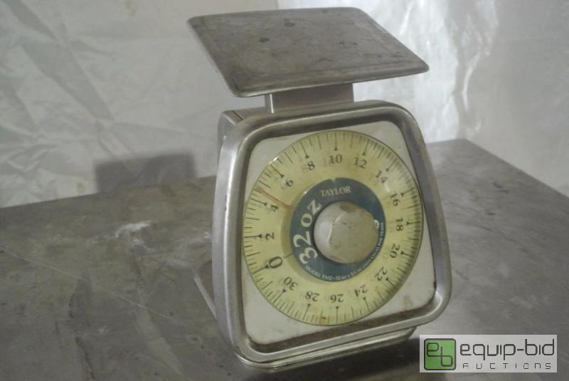 lot 636 image: Taylor 32oz by .25oz Scale