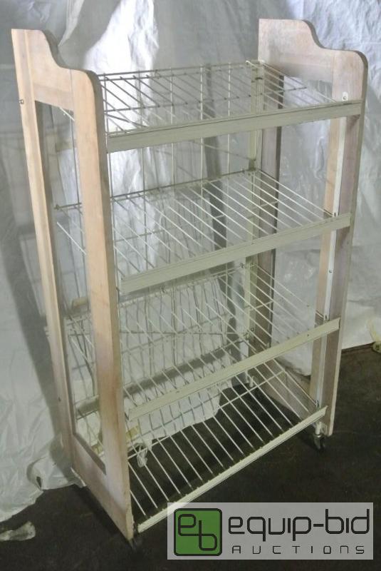 lot 638 image: Merchandising Rack on Casters