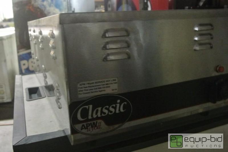 lot 650 image: APW Wyott Counter Top Extra Long Steam Well