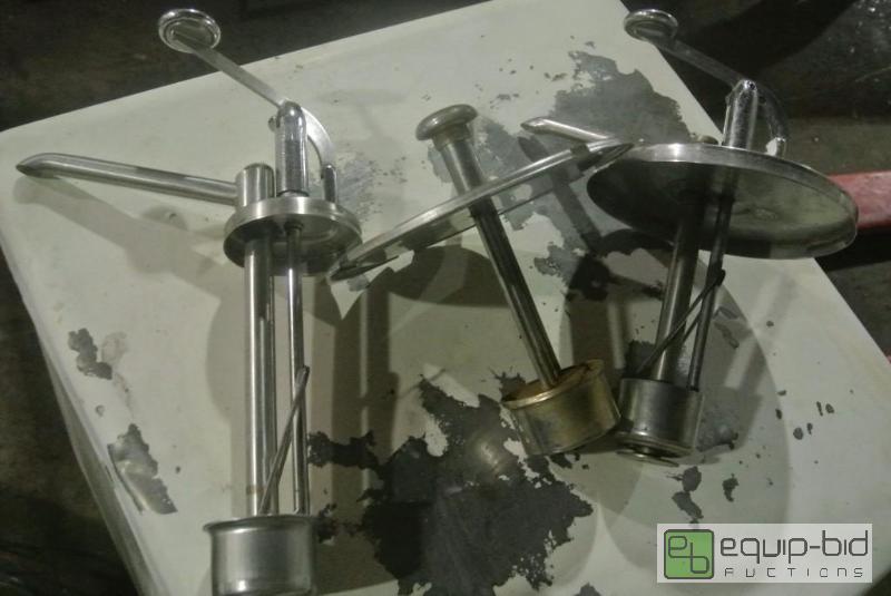 lot 651 image: (3) Condiment or Syrup Pumps
