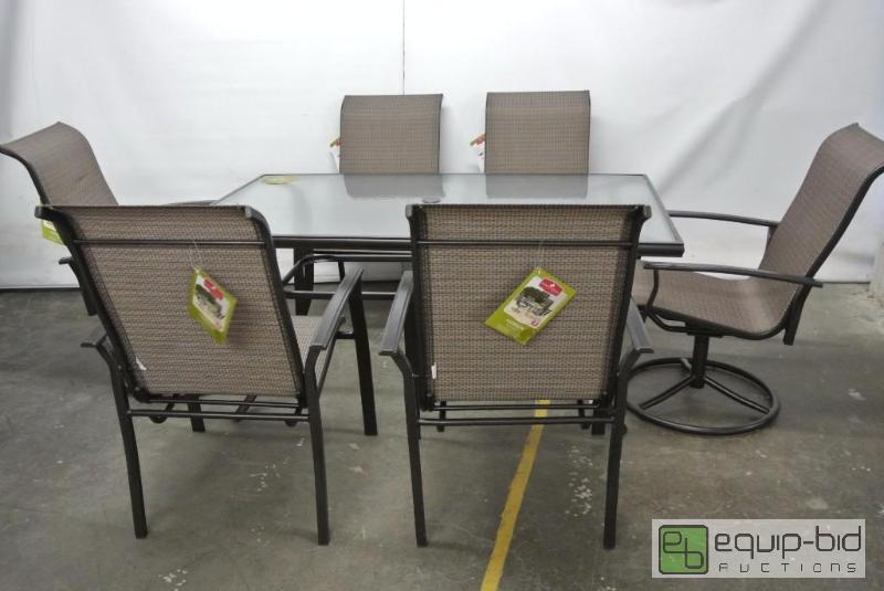 lot 2038 image: Garden Oasis seven Piece Outdoor Dining Set
