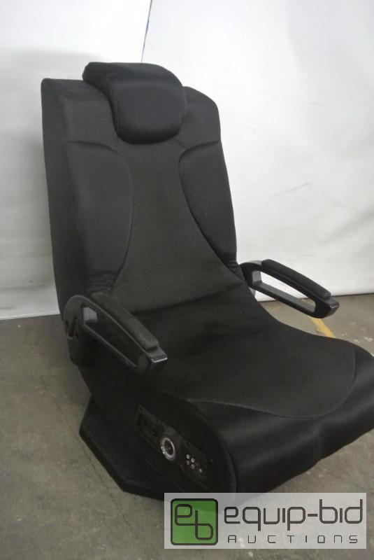 lot 2062 image: Video Gaming Chair on Stand