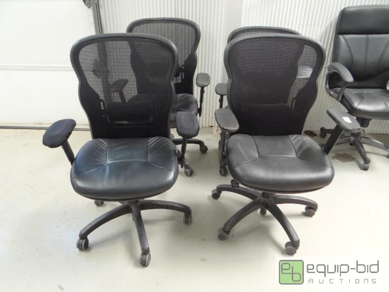 lot 125 image: Lot of 4 office chairs....