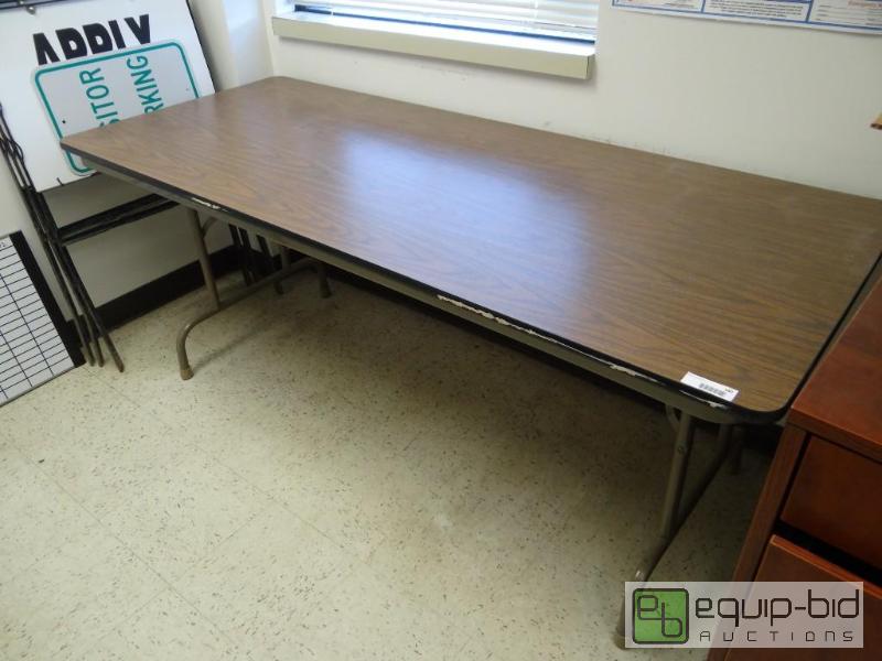 lot 140 image: 6 ft folding table....