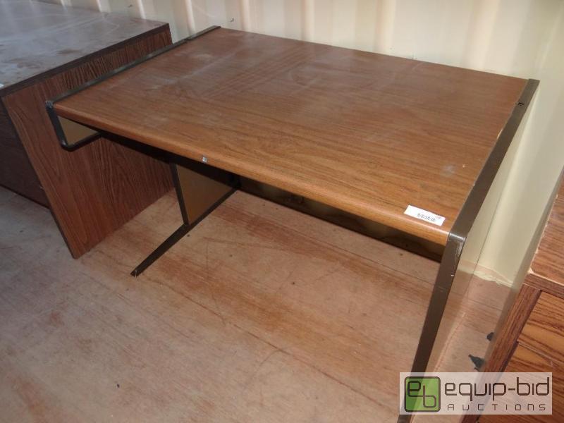 lot 150 image: Office work table....