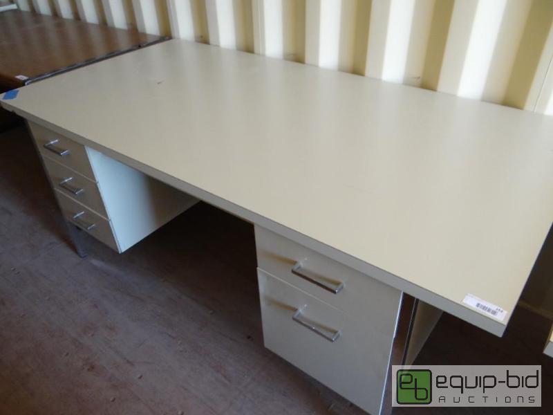 lot 153 image: Office desk with 5 drawers....