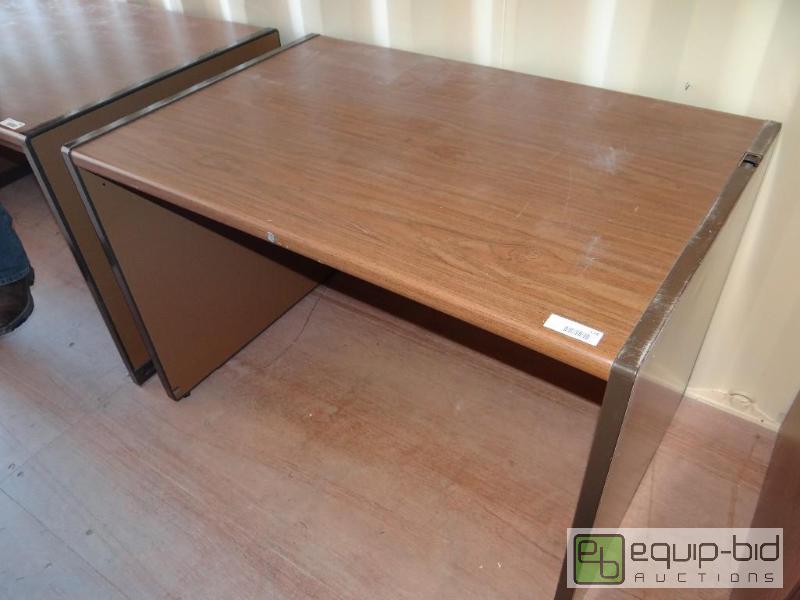 lot 154 image: Office work table....
