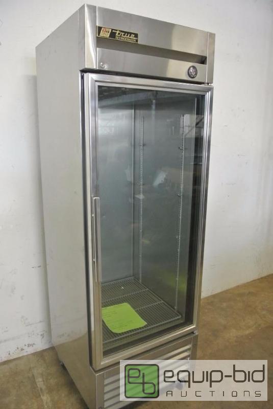 True TUC-60 - 60.5 Undercounter Refrigerator - 2 Door 4 Shelves