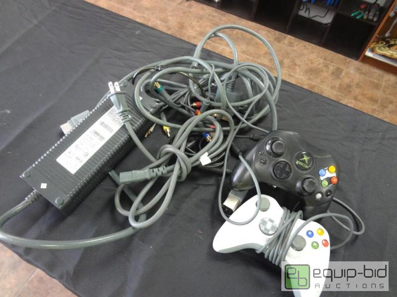 lot 143 image: XBOX 360 controllers and cables...