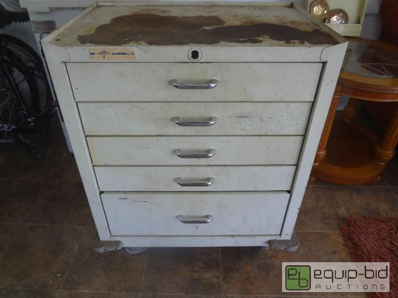lot 15 image: Rolling Metal Shop Cart...