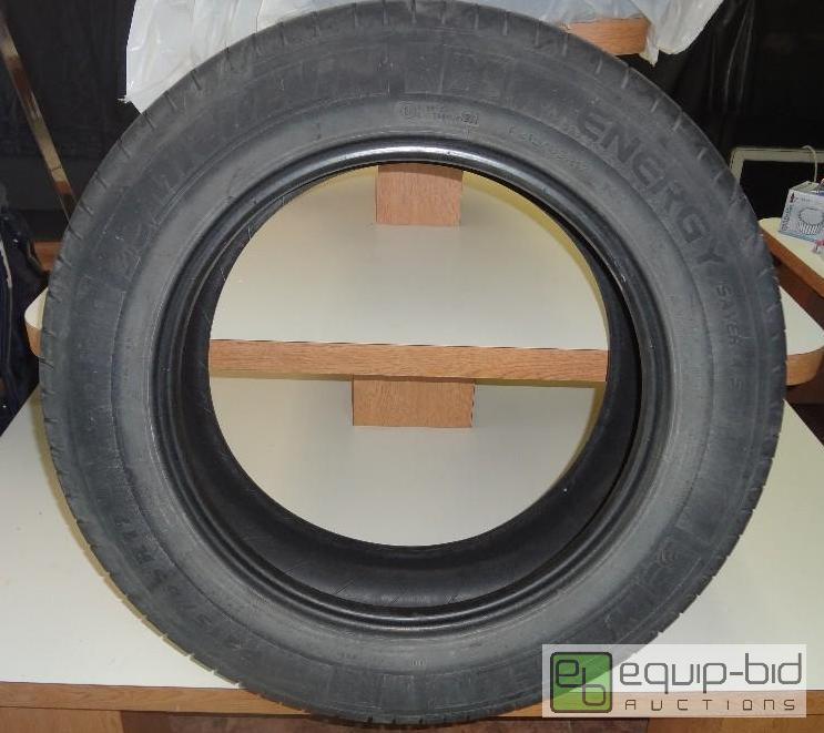 lot 17 image: Michelin Set of 4 Ford Mustang Tires Plenty o...