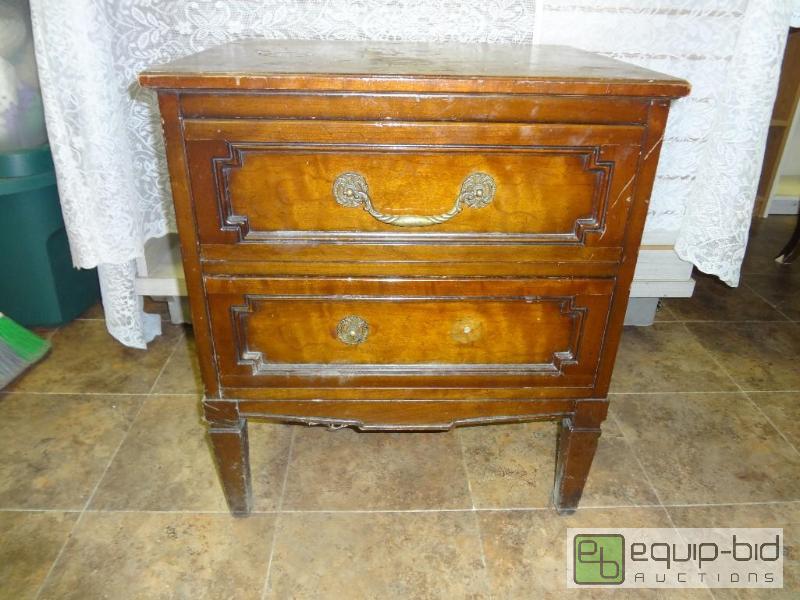 lot 23 image: Antique Side Table in need of refurbpaint...