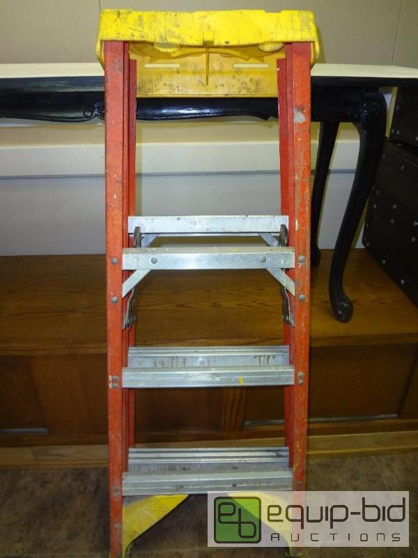lot 24 image: Step Ladder...