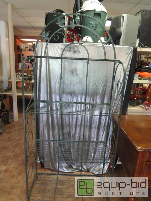 lot 33 image: Metal Bakers Rack...