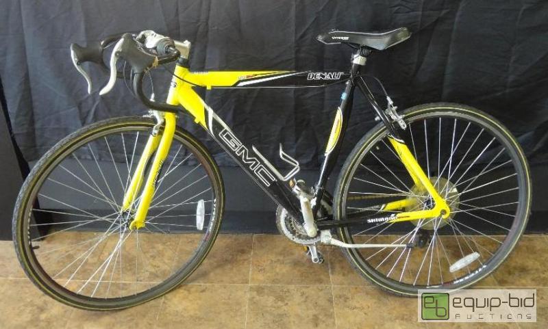 lot 60 image: 22.5&quot GMC Denali 700c Mens Road Bike 92...
