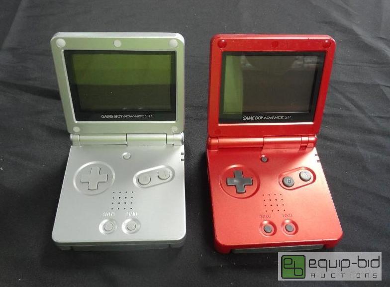 lot 88 image: Pair of Nintendo DS with games unknown workin...