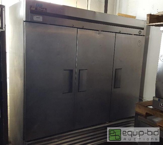lot 1015 image: True 3 door stainless cooler  120 volt model ...