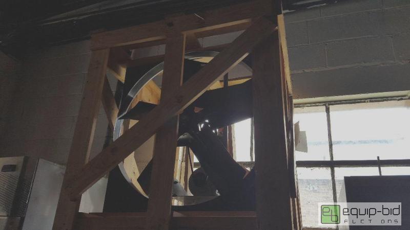lot 1018 image: New in crate exhaust fan  Great for ventilati...