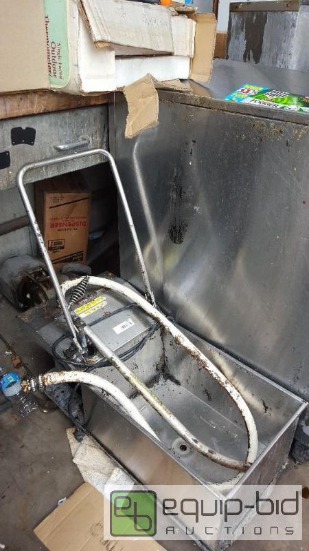 lot 1040 image: Grease fryer filter with pump and hose...