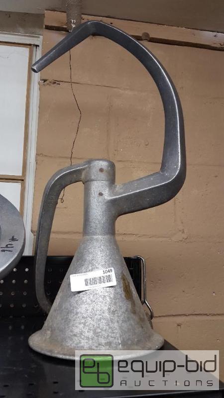 lot 1049 image: 80 qt Dough Hook...