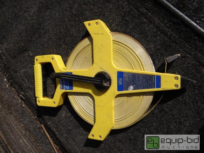 lot 39 image: Empire 300ft Fiberglass Measuring Tape