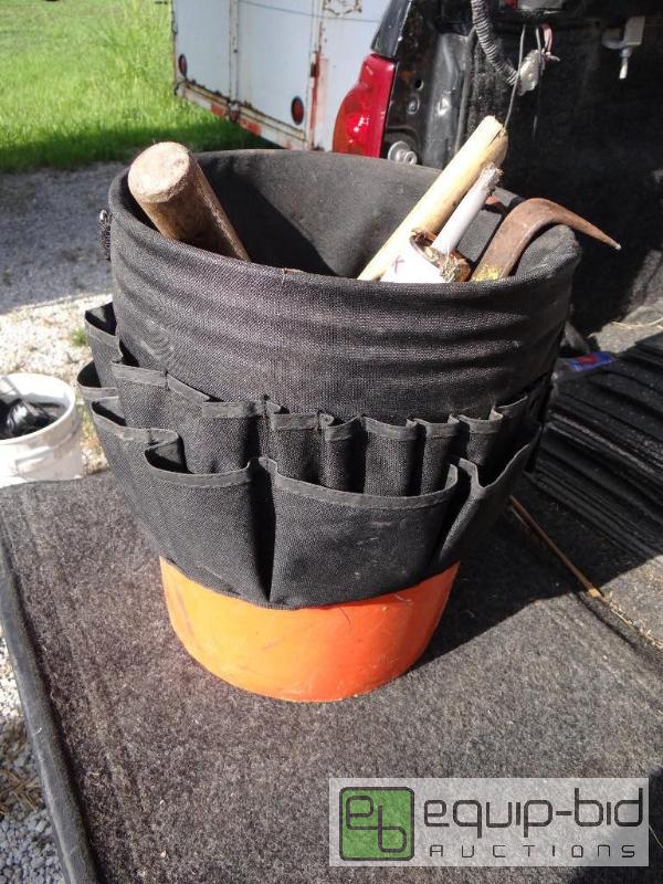 lot 40 image: Mutli Tool Storage Bucket Organizer