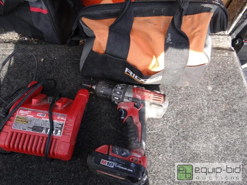 lot 43 image: Millwaukee M18 Lithium Battery Drill