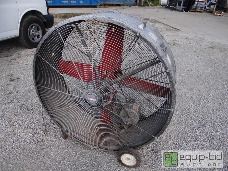 lot 46 image: Heat Buster 12 hp Shop Fan