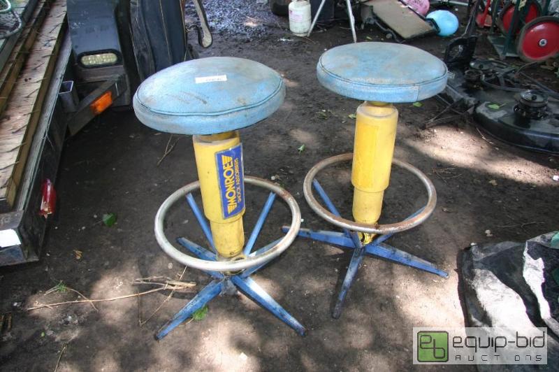 Lot of 2 Monroe shock bar stools. Pick up o... Wichita Firearms