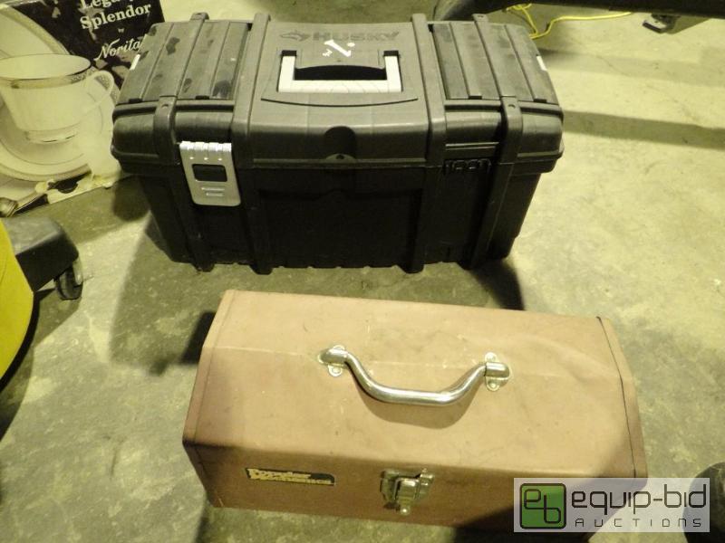 lot 11 image: Husky Tool Box With Metal Box