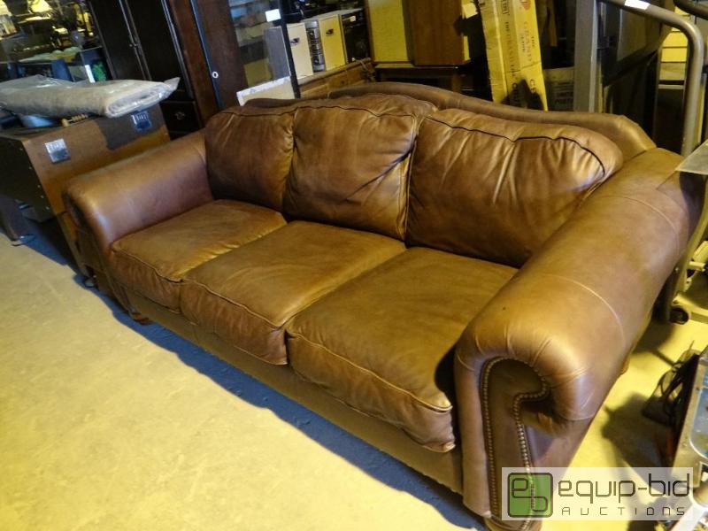lot 20 image: Fullsize Brown Leather Sofa