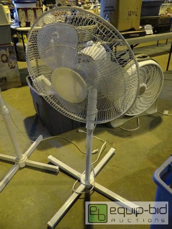 lot 31 image: Upright Standing Fan