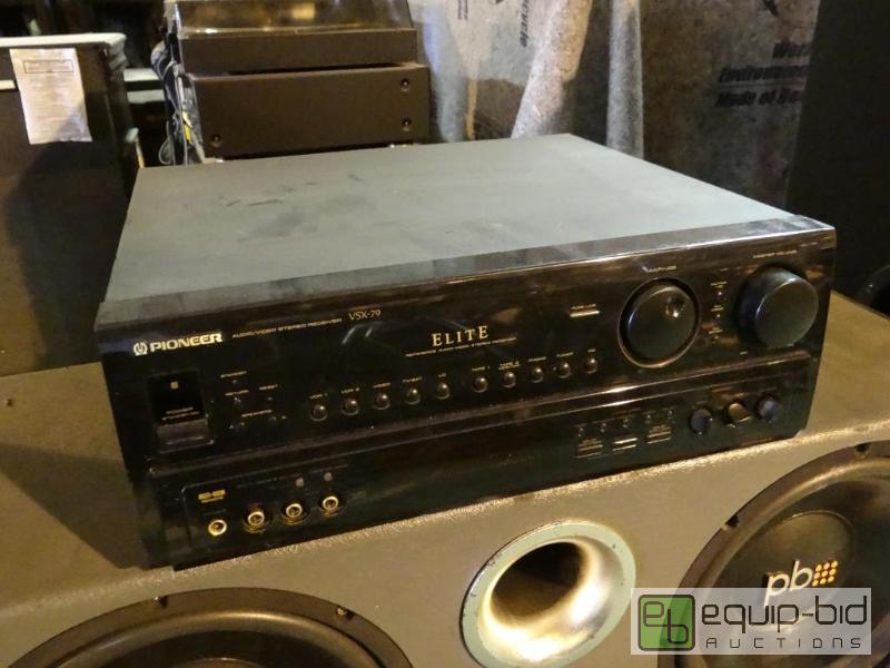 lot 35 image: Pioneer Elite Stereo Receiver