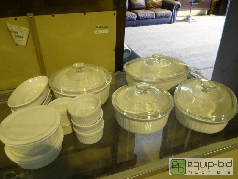 lot 527 image: Pier 1 Imports China Set