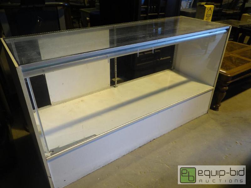 lot 535 image: Clear Glass Top Display Case