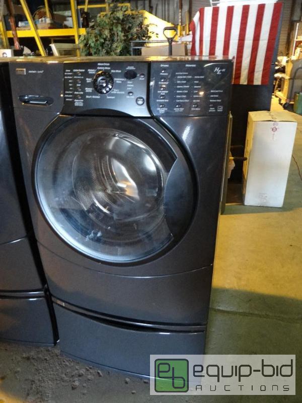 lot 544 image: Kenmore Heavy Duty Front Load Washer